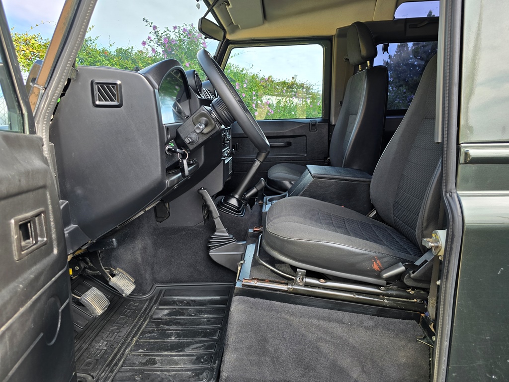 LAND ROVER DEFENDER 90 TD4 "S", foto 32