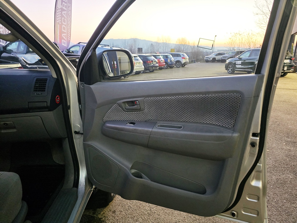 TOYOTA HI-LUX 3.0 D4-D 171CV DOUBLE CAB "SOL", foto 54